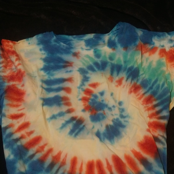 Handmade tye dye t shirt - Picture 4 of 4